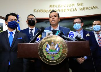 Gobierno de El Salvador mejorará y ampliará la emisión del DUI a la diáspora