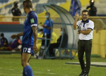 Seleccionador nacional Hugo Pérez pone secundario su debut en Copa Oro
