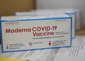 Argentina firma acuerdo con Moderna por 20 millones de vacunas contra la COVID-19