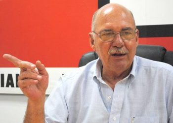Comisión que investiga sobresueldos convoca a expresidentes de El Salvador, Alfredo Cristiani y Elías Antonio Saca
