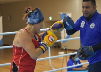 Pugilista Argentina Solórzano intensifica entrenos en Fujisawa