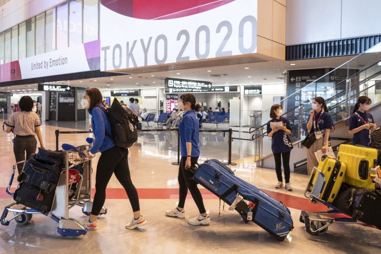 Los Juegos Olímpicos de Tokio, ya regisytraron el primer caso de Covid.19 en la villa, cuando aún las competencias no han comenzado. Foto AFP.