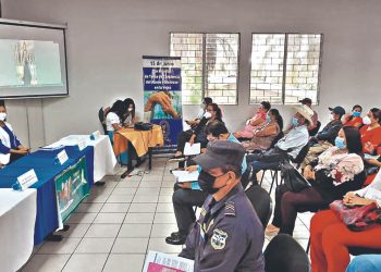 Dan a conocer en Usulután los derechos de los adultos mayores