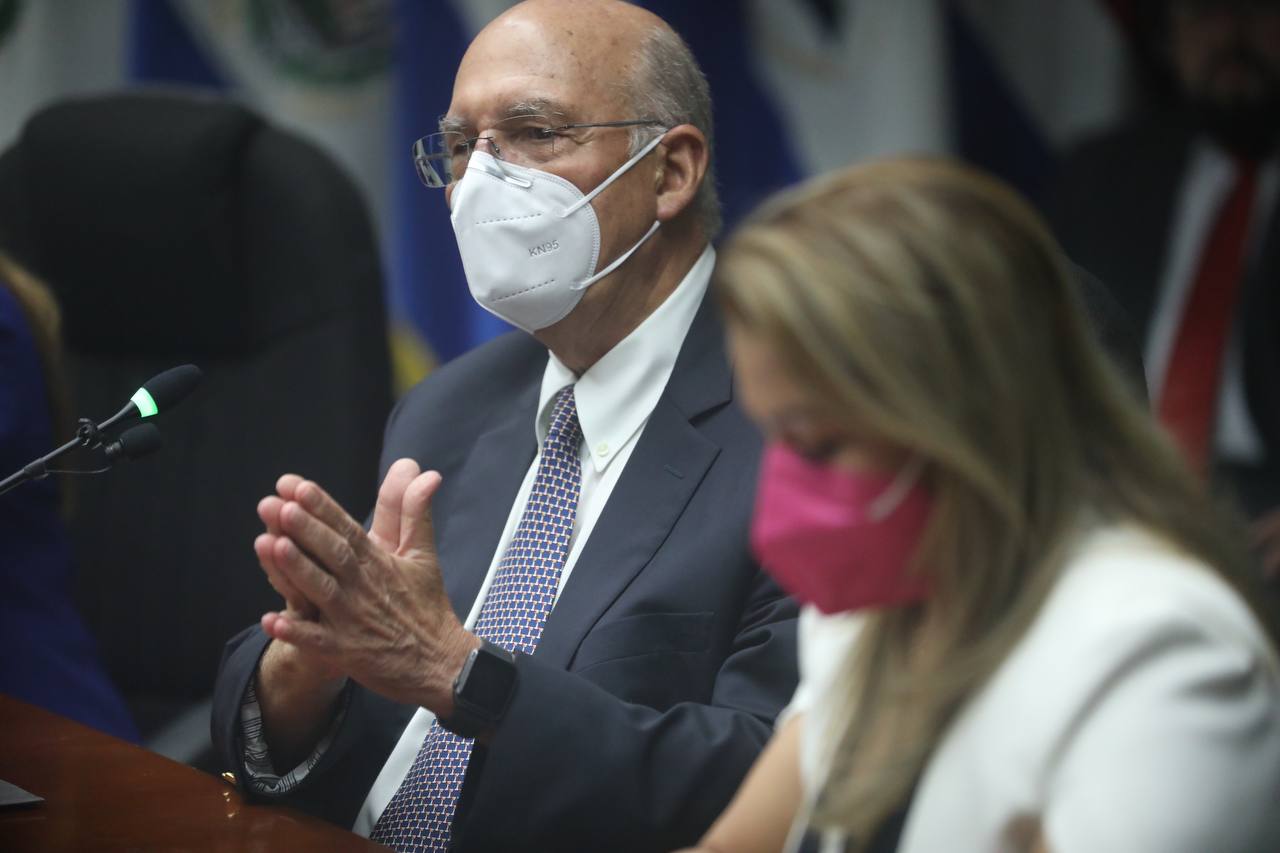 Expresidente de El Salvador, Alfredo Cristiani, revela que logística de