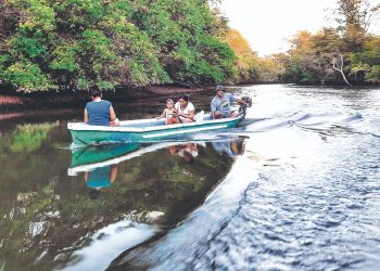Foto: Con paisaje y las brisas refrescantes de la bocana en la zona baja de Tecoluca