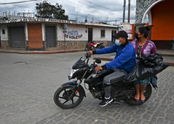 Forbes: Guatemala es el país con más muertos y Panamá reporta más contagios de la COVID-19 en Centroamérica