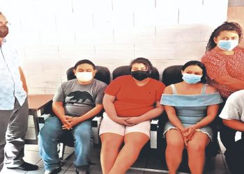 Fiscalía abre expediente para capturados en el Aeropuerto Internacional Monseñor Óscar Arnulfo Romero con pruebas COVID falsas