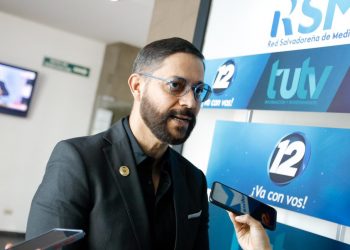 «Entregando dinero a los exfiscales lo que compraban era impunidad»: diputado Jorge Castro