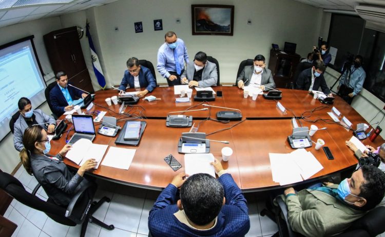 Comisión de Salud en su sesión de trabajo. Foto: Prensa Bancada Cyan