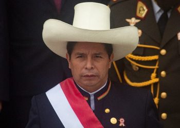Pedro Castillo anuncia reforma a la Constitución