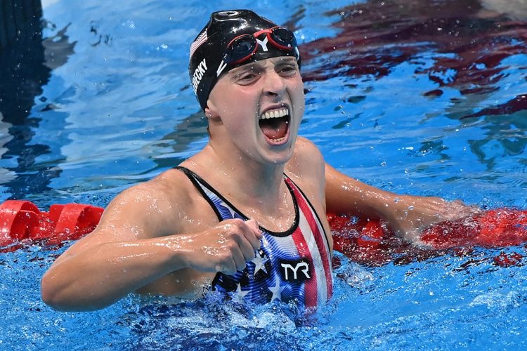 La nadadora estadounidense Katie Ledecky, se quedó con el oro en los 1.500 m libres. Foto AFP.
