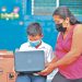 Estudiantes de Cojutepeque reciben computadoras