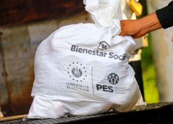Continúa entrega de paquetes con alimentos a familias del occidente de El Salvador