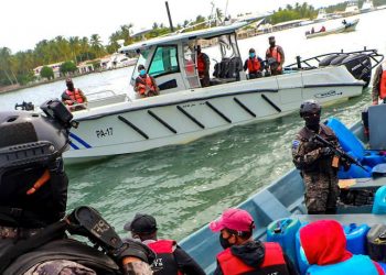 Fuerza Naval de El Salvador intercepta embarcación con cargamento de droga valorada en $35 millones