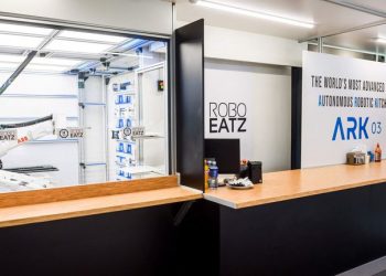 Robot de cocina en Riga prepara el futuro de la comida rápida
