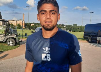 Jairo Henríquez, volante de la Selecta: «Más allá de los puntos, contra México nos jugamos el orgullo»