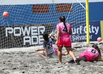 La Canoa se hundió y dijo adiós a la Liga de Fútbol Playa