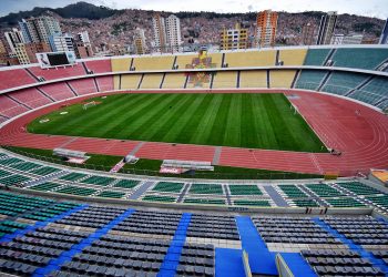 Exigen en La Paz certificado de vacuna anticovid para ingresar a estadio Hernando Siles