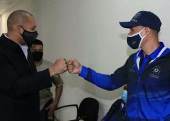 Indes brinda apoyo al boxeador Ricardo «Diamante» Cortez que peleará por un título mundial