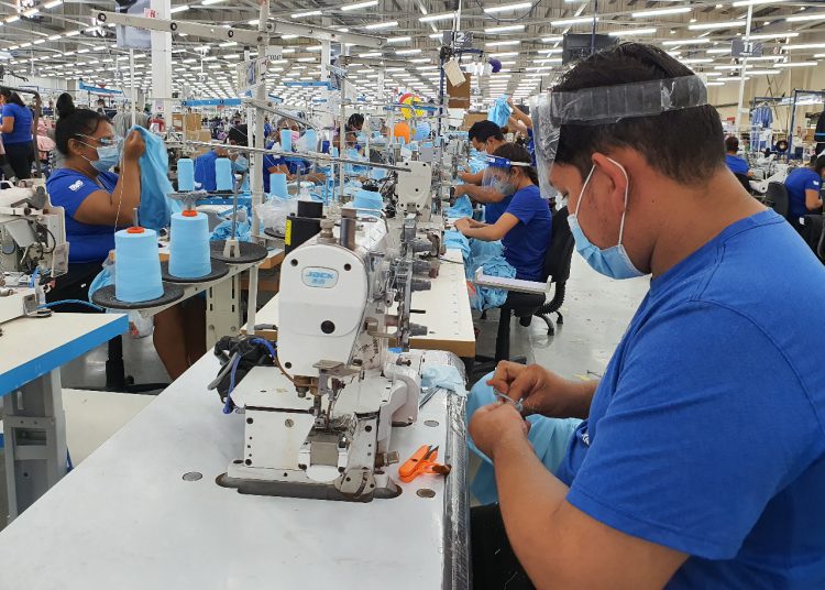 Las exportaciones del sector industrial han contribuido a la dinamización de la economía.
