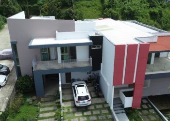 Fiscalía decomisa dos residencias a exministro Munguía Payés valuadas en $416,000