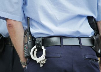 Policía mata a joven que no llevaba mascarilla anti-Covid-19 en el Congo
