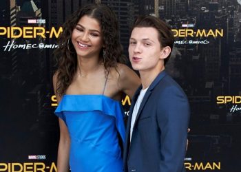 Tom Holland y Zendaya fueron captados besándose en un auto y se confirma su relación