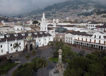 Ecuador: derrame de diésel afecta al 70% del agua potable de Quito