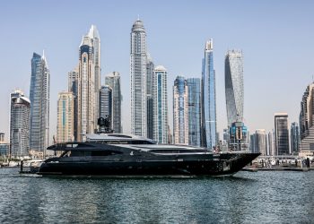 Emiratos Árabes Unidos reanudará expedición de visas para turistas vacunados