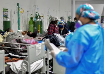 Perú prolonga emergencia sanitaria por tercera ola de pandemia