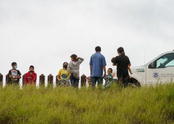 Panamá y Colombia establecen cuotas para traslado de migrantes irregulares hacia EE.UU.