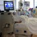 Activan plan de emergencia en hospitales en Francia tras aumento de contagios de COVID-19
