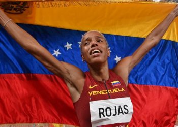 Venezolana Yulimar Rojas logra oro y récord mundial en Tokio 2020: «Es mágico»