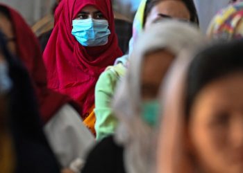 El velo será obligatorio en Afganistán, pero no el burka