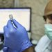Israel reduce edad para recibir dosis de refuerzo de vacuna anticovid