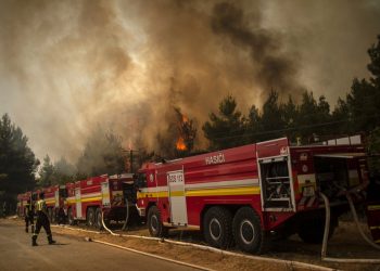 Grecia controla los incendios, pero Europa del sur sigue en alerta