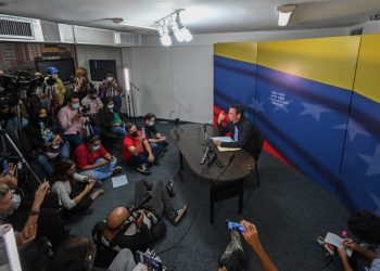 Chavismo y oposición retoman diálogo en México con sanciones y elecciones en agenda