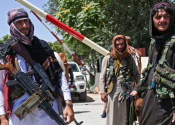 Talibanes dispersan protesta en Afganistán: al menos tres muertos y varios heridos