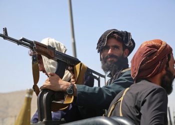 ¿Cómo se hicieron tan rápido los talibanes con el control de Afganistán?