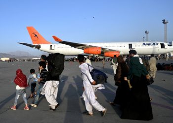 Pánico en Kabul tras toma del poder de los talibanes en Afganistán