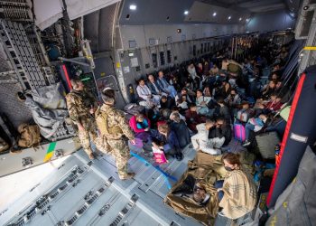 Avanzan las evacuaciones desde el aeropuerto de Kabul