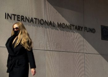 FMI anuncia que suspende fondos para Afganistán en medio de incertidumbre