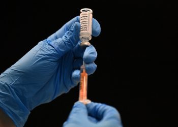 AstraZeneca anuncia avances en tratamiento eficaz contra el covid-19