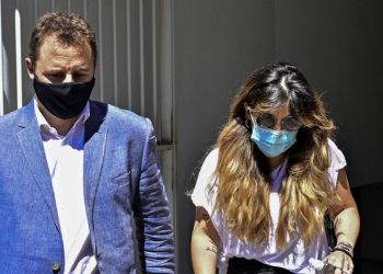 Hijas de Maradona niegan cargos en disputa con abogado del exfutbolista