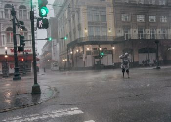 El huracán Ida impacta Luisiana como tormenta de categoría 3