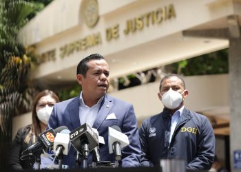 Ministro de Hacienda pide a Sala de lo Constitucional que les devuelvan facultades para auditar empresas evasoras y recuperar $280 millones