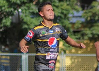 Los tanques del 11 Deportivo arrollaron a Jocoro en el polideportivo Tierra de Fuego