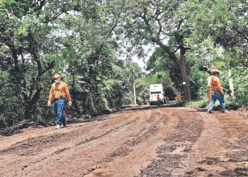 Fovial pavimentará el último tramo de la vía al cantón Amapalita