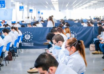 Ministerio de Salud evalúa a más de 1,600 médicos aspirantes a residentes