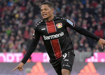 Aston Villa anuncia el fichaje de Leon Bailey